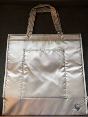 Lug Runner Tote Bag – Metallic Pearl (Grey Gunmetal Gray)